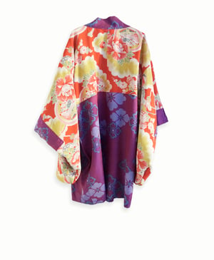 Image of Kort kimono dame af 2 mønstret silke m. blomster og bånd - vendbar