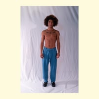 Image 2 of Il Jeans