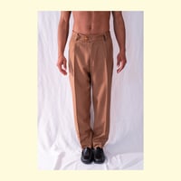 Image 3 of Il pantalone con la pince