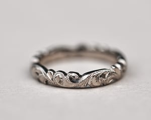 Image of 18ct White Gold, 4mm Floral Carved ring