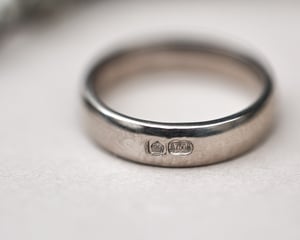 Image of 18ct White Gold, 5mm, Plain ring.