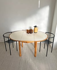 Image 2 of MESA DE MADERA CON SOBRE DE MELAMINA BEIS, AÑOS 80