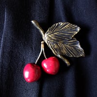 Image 1 of Broche deux cerises