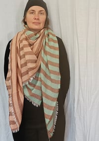 Image 1 of Carré foulard coloris "copper stripe"