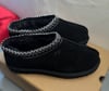 U G G(Black)