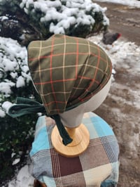 Image 2 of Reversible Cordoroy Covering with Ties