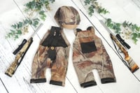 Image 1 of Hunting Sets (Realtree)