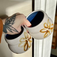 Image 2 of Flower Chubby Cups