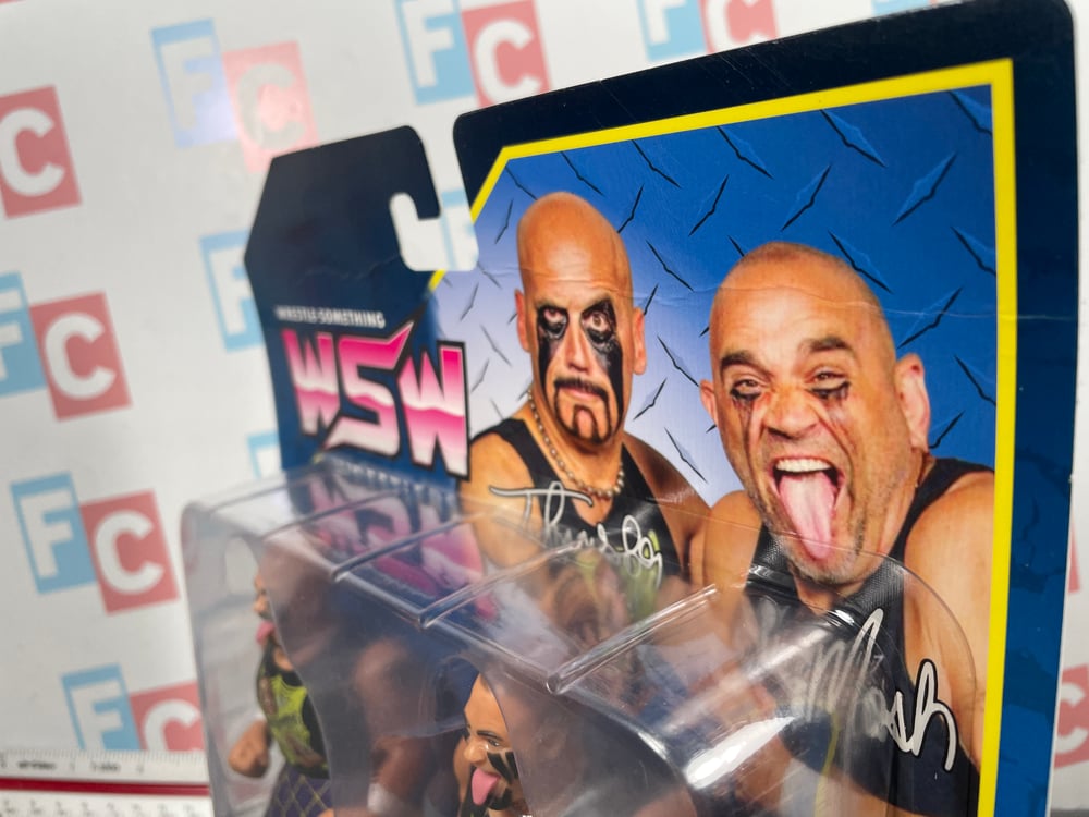 DAMAGED CARD: HEADBANGERS Mosh & Thrasher Wrestle-Something Wrestlers by FC Toys