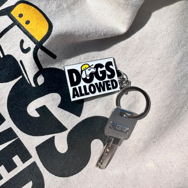 Dogs allowed - keychain