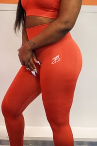 Image 2 of Women's Body Temple Seamless Leggings (3D Rust)