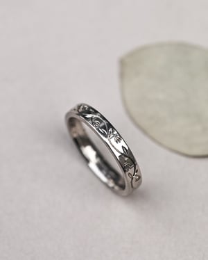 Image of  18ct White gold  3mm flat court 'Snowdrop' engraved ring.