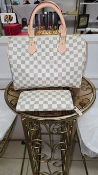 Image 2 of White Checkered Speedy 30"