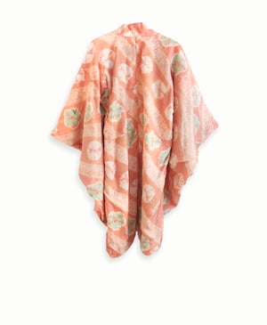 Image of Kort silke kimono dame med shibori prikmønster 'Too Fairy..'