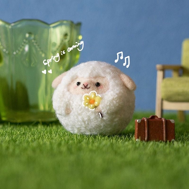 Image of Bella the Lamb, Needle Felting Kit