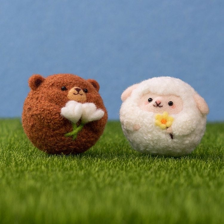 Image of WIlly the Bear, DIY Needle Felting Kit 