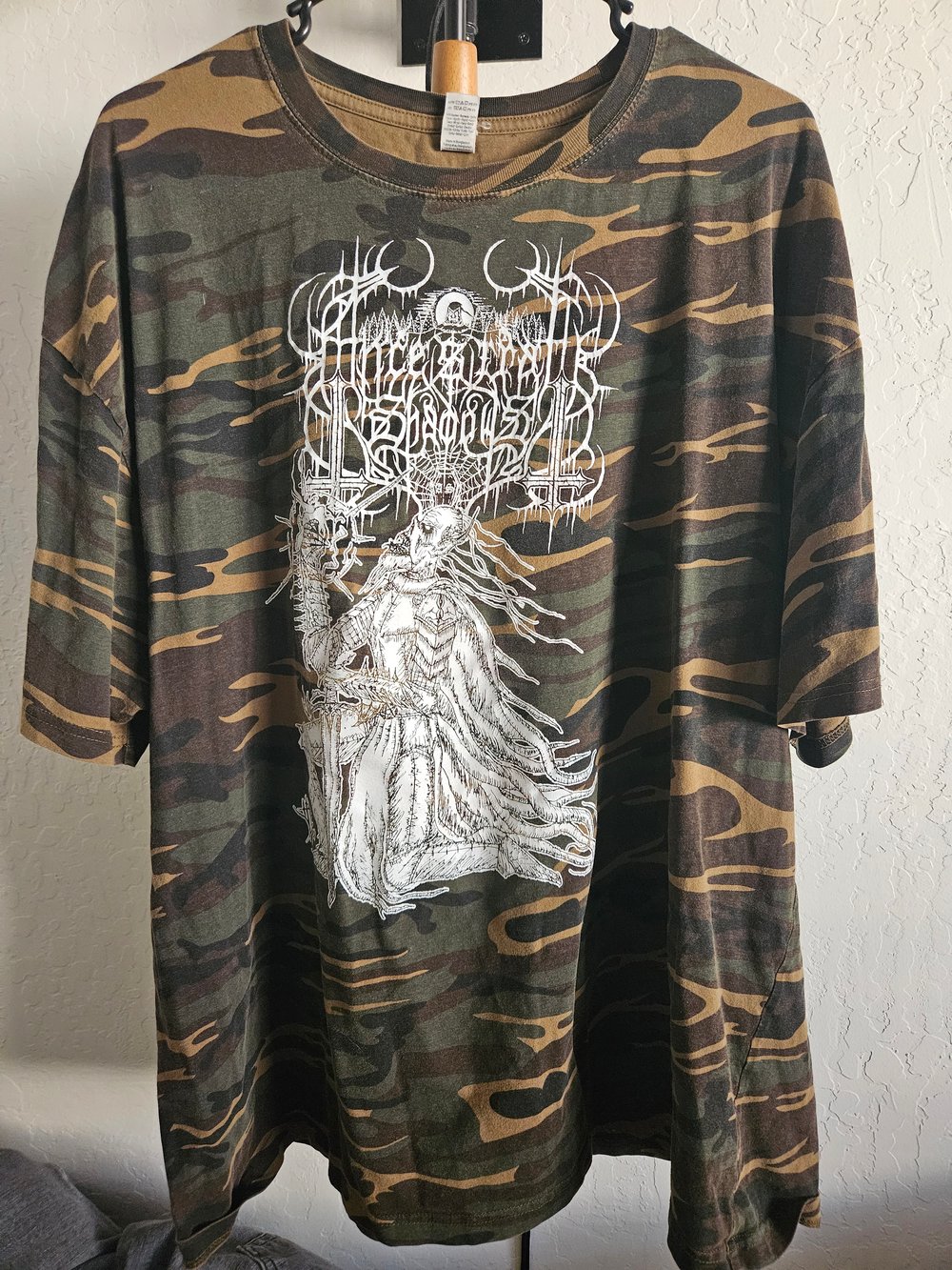 (used) Ancestral Shadows tshirt xxl