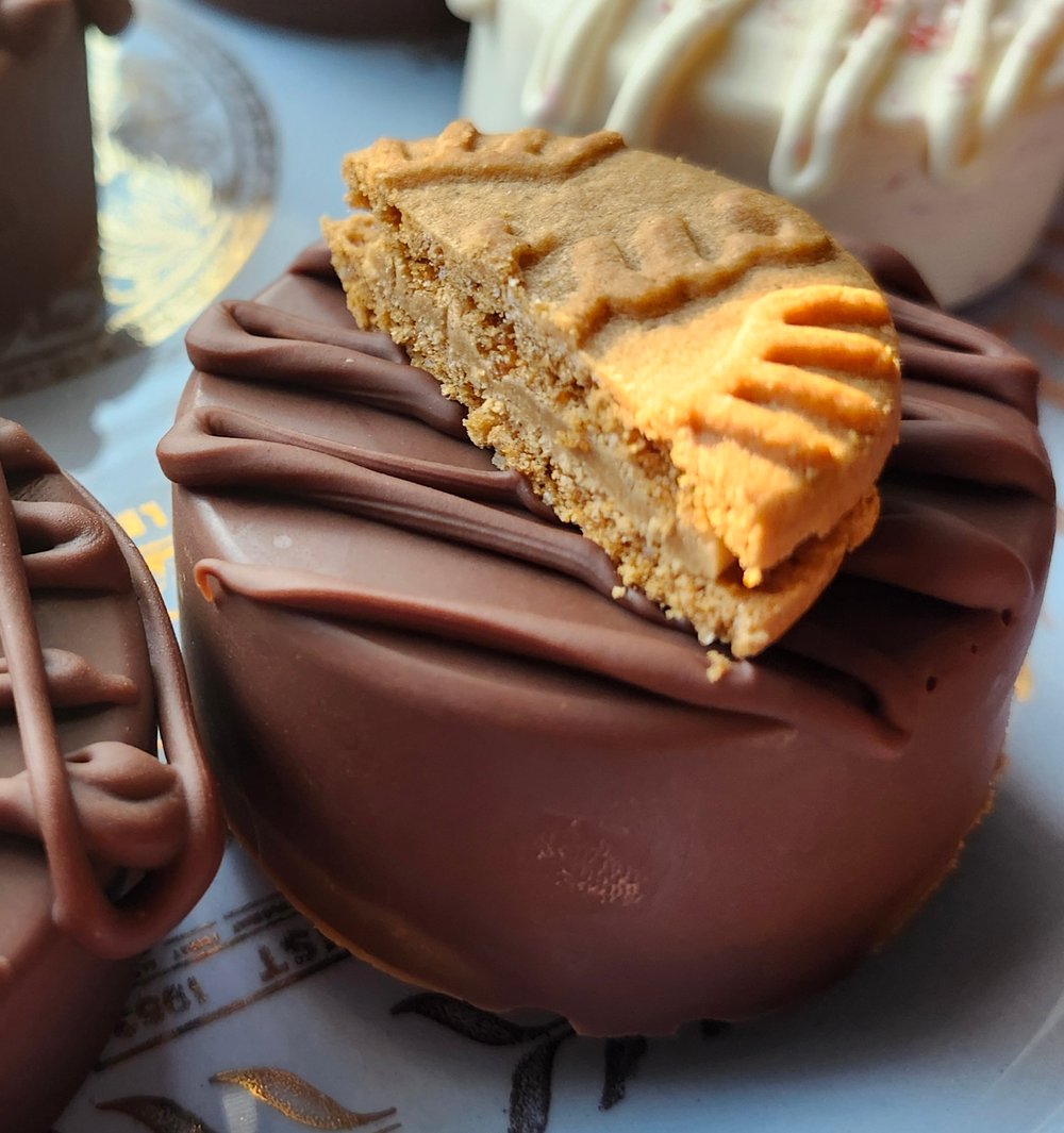 Image of Milk Chocolate Biscoff Oreo