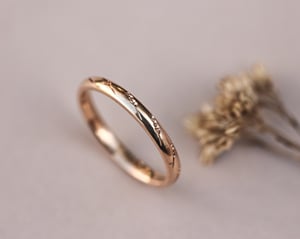 Image of 18ct rose gold, 2mm, Barleycorn ring