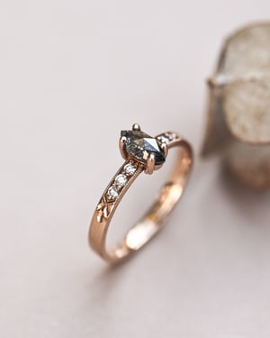 Image of *SALE - was £2550* 18ct rose gold dark grey marquise cut diamond ring (IOW202)