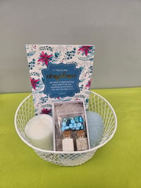 Image 2 of The beauty of stillness gift basket