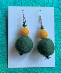 Fun felt ball earrings No. 5