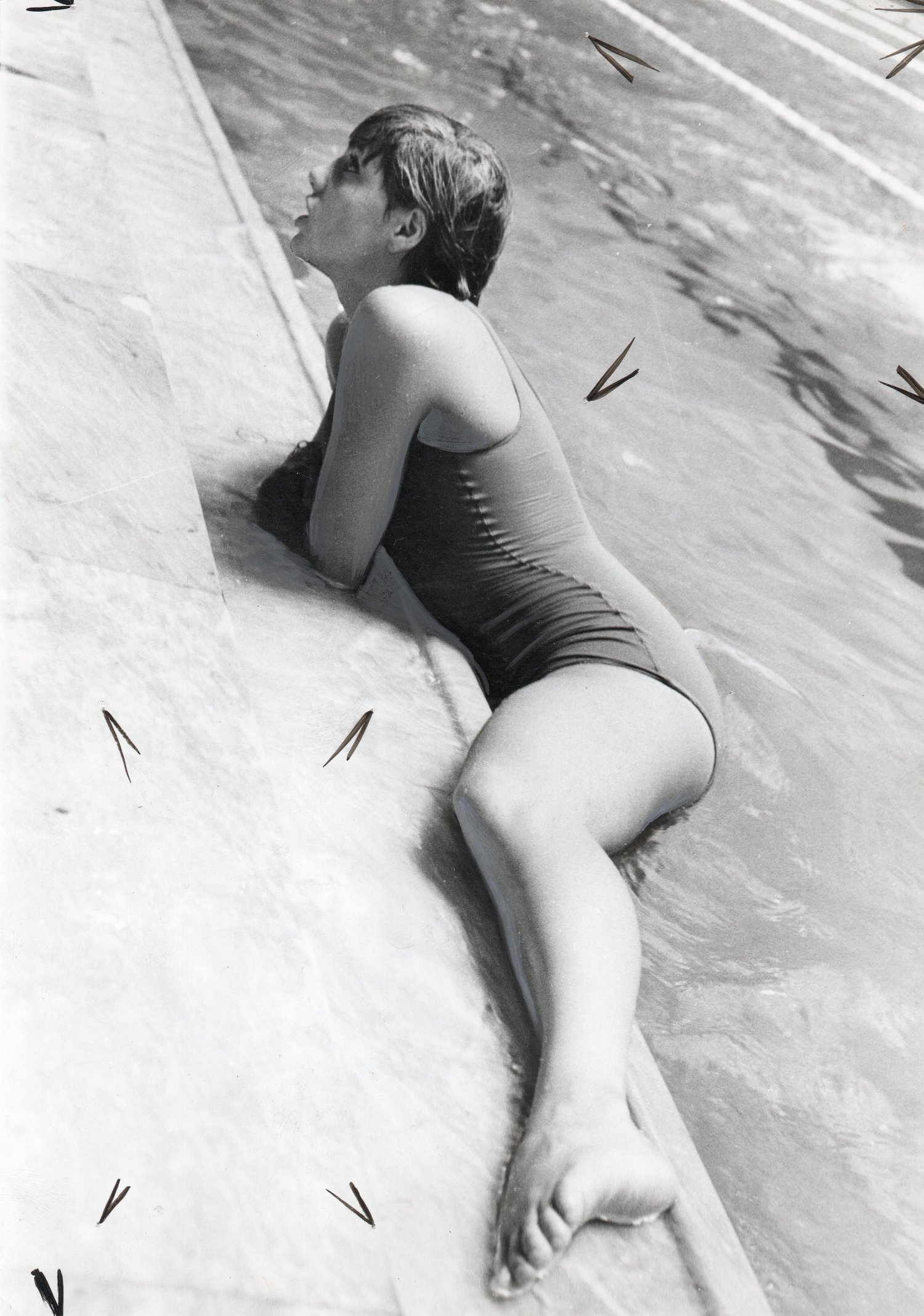 Image of Anonyme: out of the swimming pool, France ca. 1960's