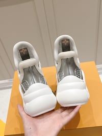 Image 6 of ON RIP RUNNERS