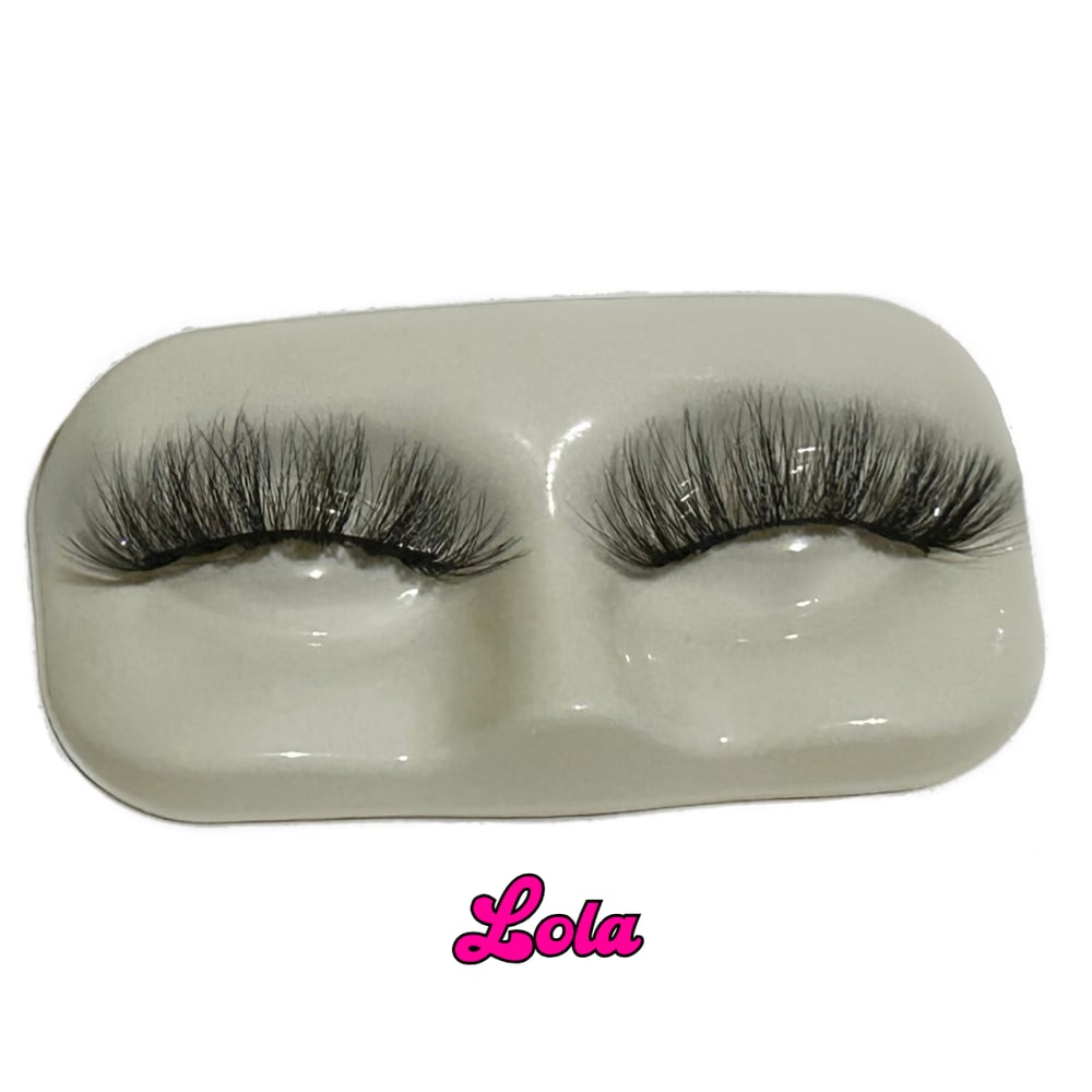 Image of Lola