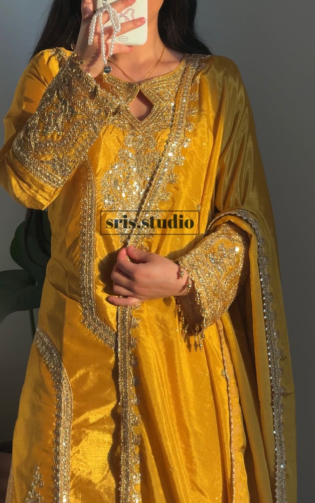 Image of Golden three piece set