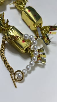 Image 11 of LEONIE