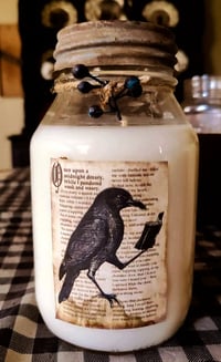 32oz Olde Crow Candle