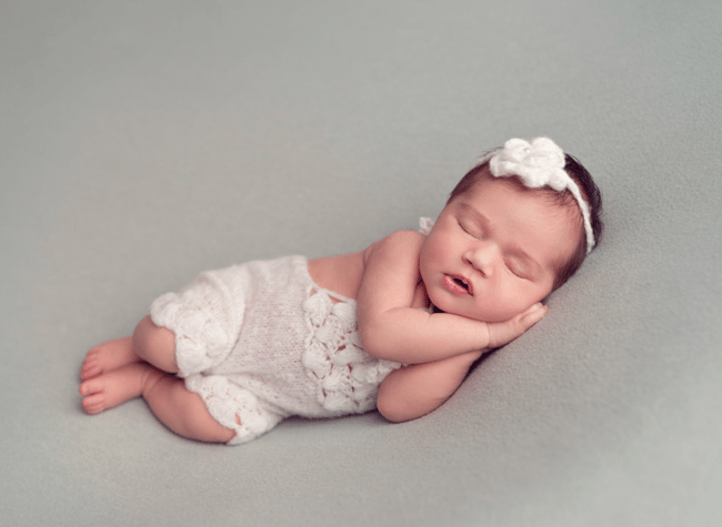 Newborn - Premium (Posed + Swaddled)