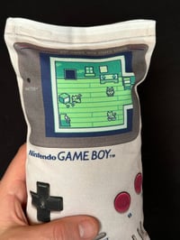 Image 2 of CMH4HH - Gameboy Catnip Kicker