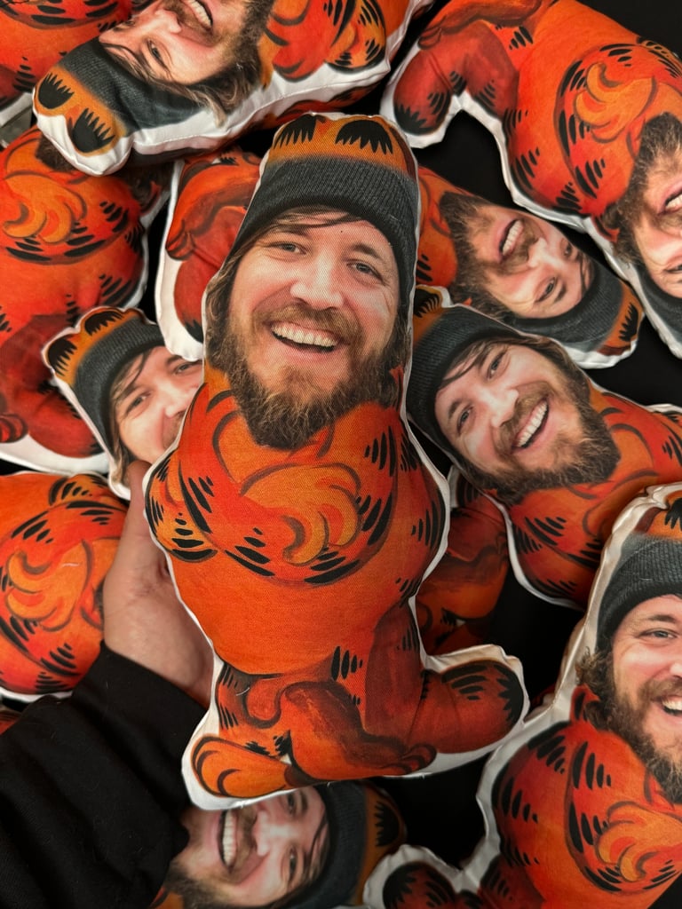 CMH4HH - Footlong Garfman Kicker