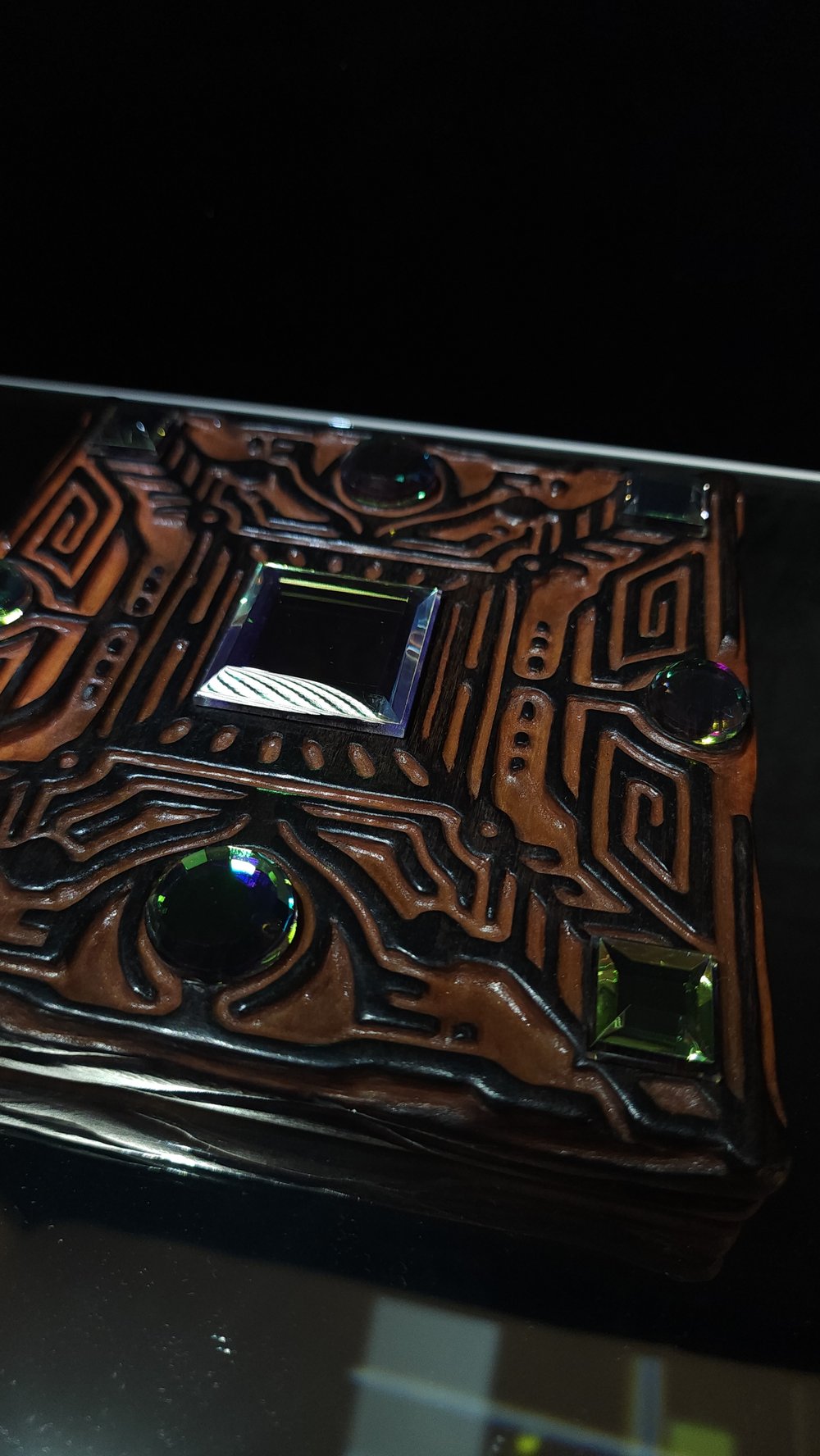 Image of  'Mirror Maze' wall carving 