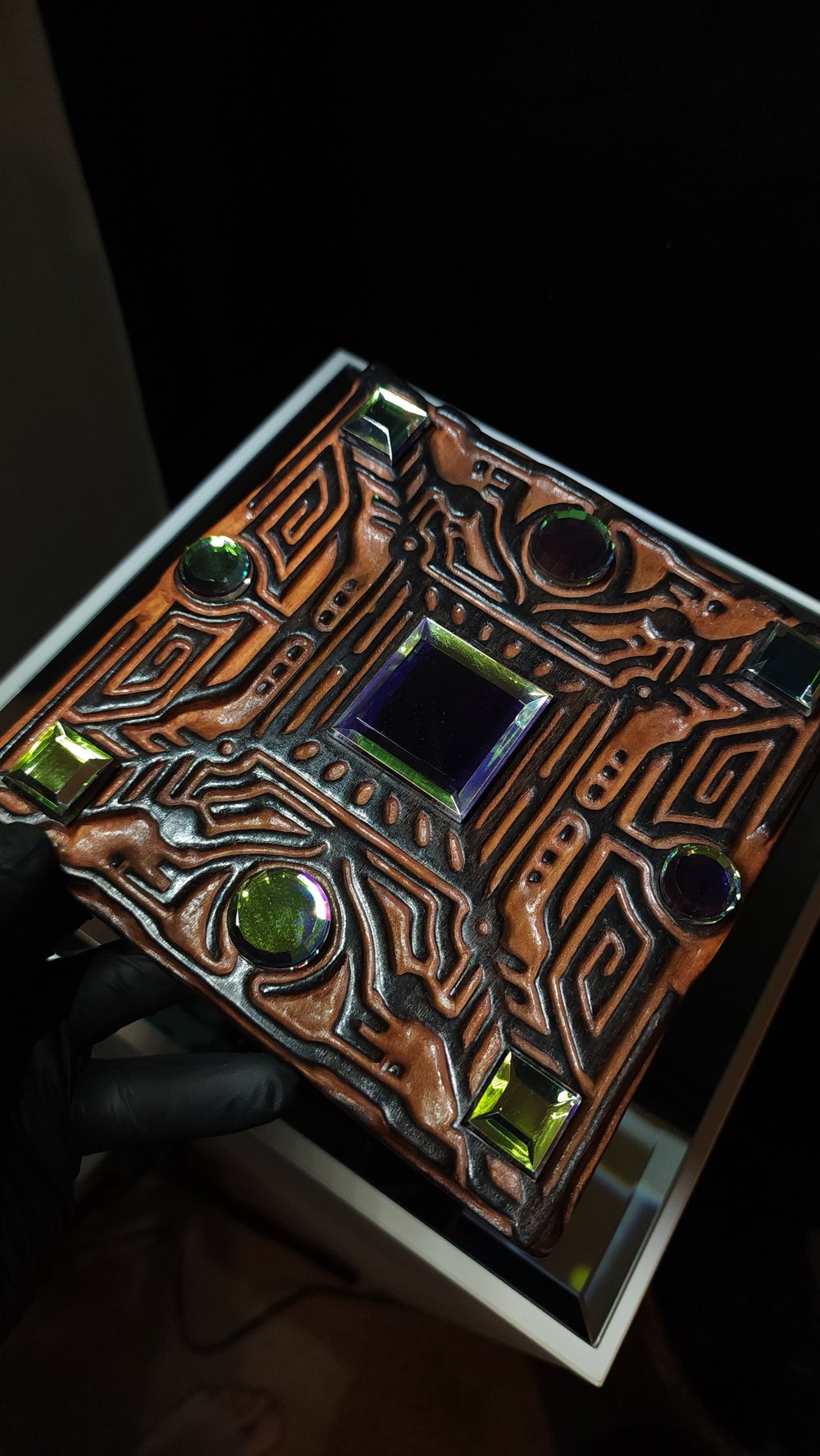 Image of  'Mirror Maze' wall carving 