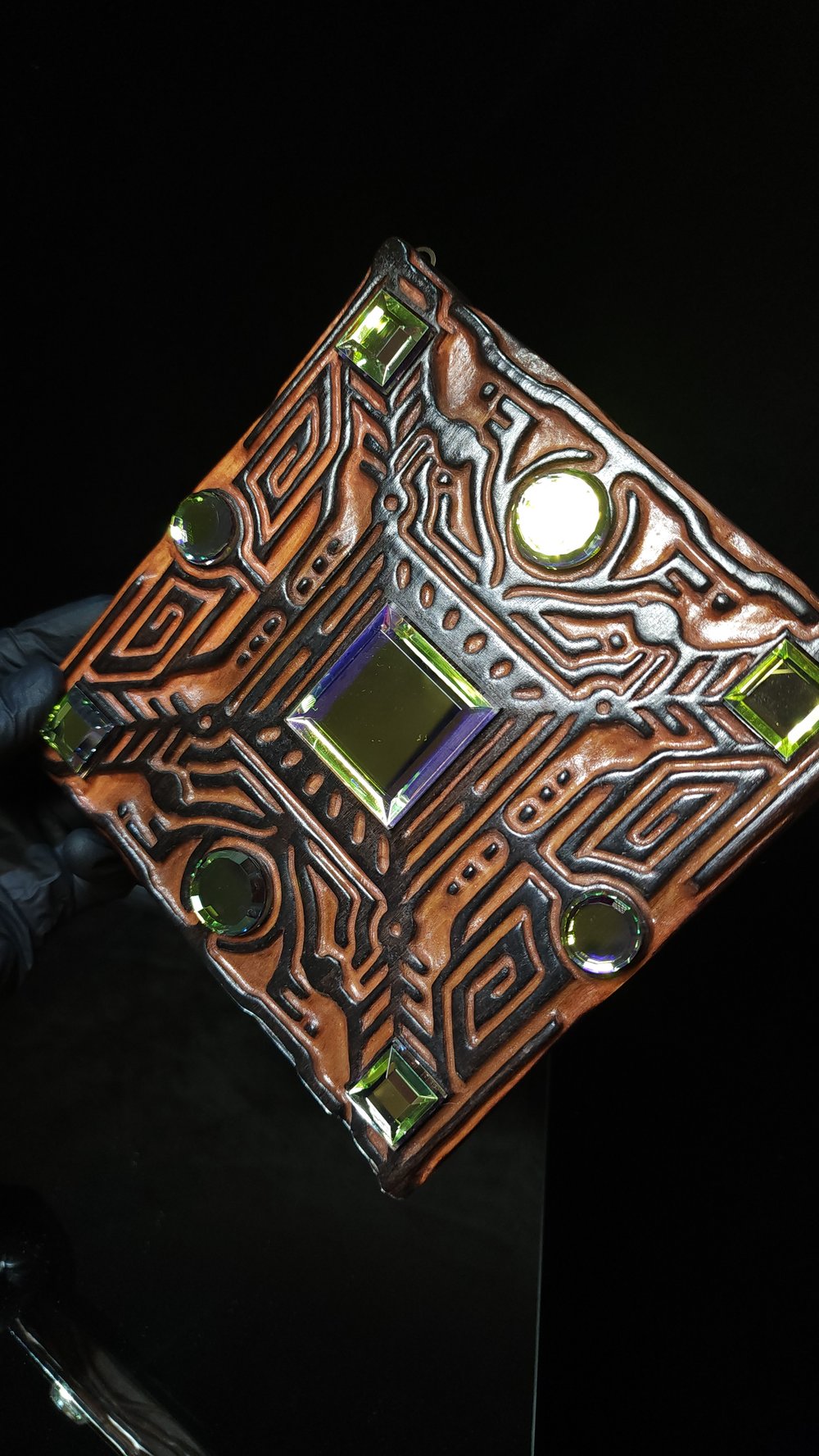 Image of  'Mirror Maze' wall carving 