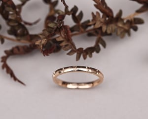 Image of 18ct Rose Gold 2mm Cleavers Engraved Ring