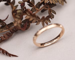 Image of 18ct Rose Gold 2mm Cleavers Engraved Ring