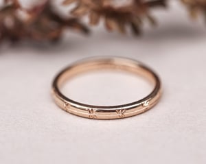 Image of 18ct Rose Gold 2mm Cleavers Engraved Ring