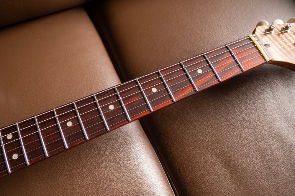 Thinline ST Relic Holographic Silver Sparkle