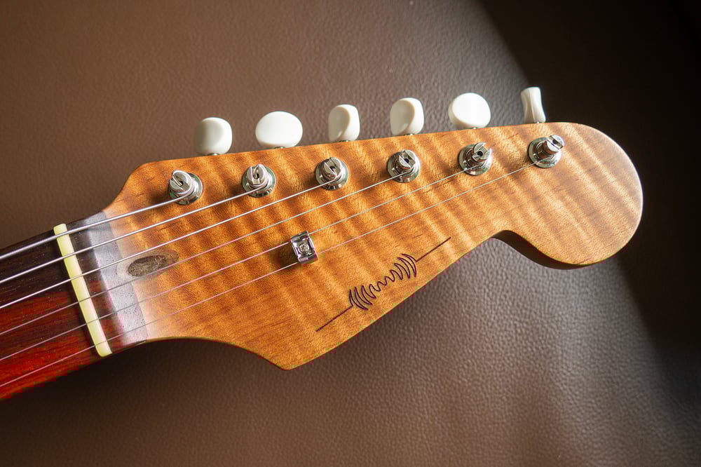 Thinline ST Relic Holographic Silver Sparkle