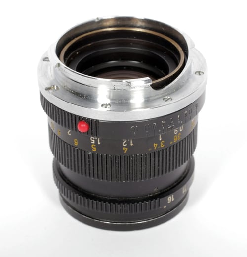 Image of Leica Summicron M 50mm F2 lens with shade and caps #4552