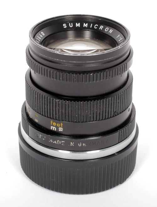 Image of Leica Summicron M 50mm F2 lens with shade and caps #4552