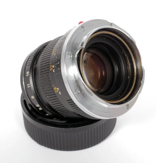 Image of Leica Summicron M 50mm F2 lens with shade and caps #4552