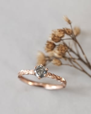 Image of 18ct Rose Gold, Brilliant cut grey diamond ring (LON240)