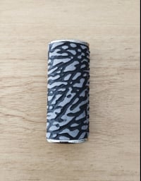 Image 2 of Étuis pour briquet 