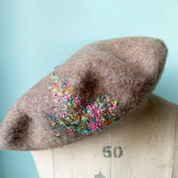 Image 1 of Beret - wool - hand embroidered - brown