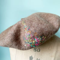 Image 2 of Beret - wool - hand embroidered - brown